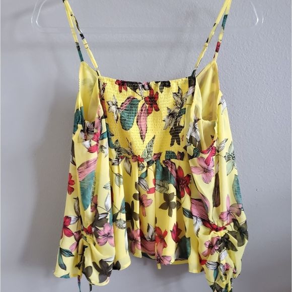 NWT GUESS Sarali yellow off the shoulder floral top - Picture 6 of 8